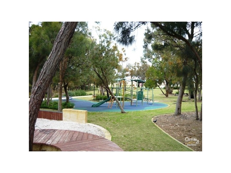 51 Carissa Turn, Halls Head WA 6210