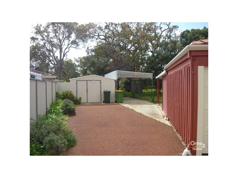 10 Signet Court, Wannanup WA 6210