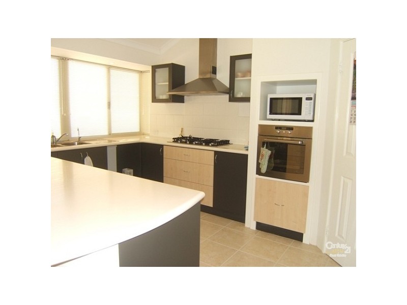 6 Loretta Parkway, Lakelands WA 6180