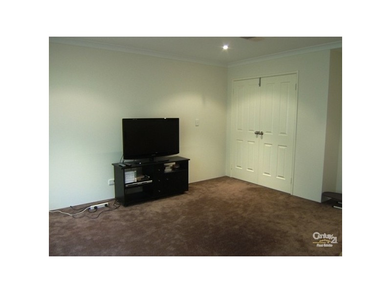 6 Loretta Parkway, Lakelands WA 6180