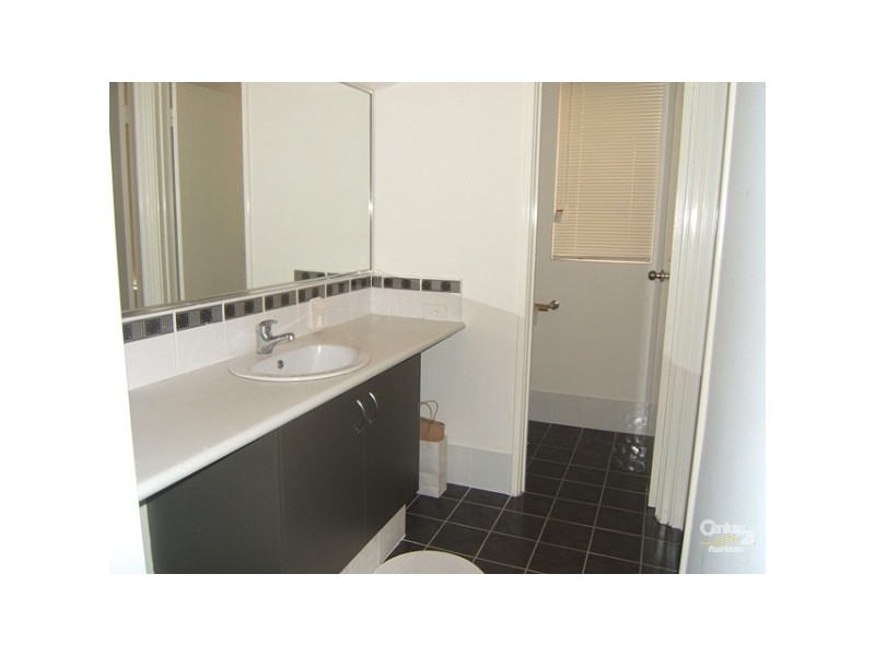 6 Loretta Parkway, Lakelands WA 6180