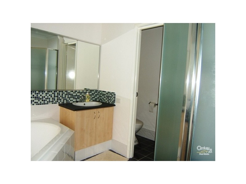 6 Loretta Parkway, Lakelands WA 6180