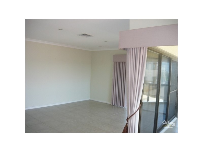 Unit 8, 54 Ormsby Tce, Mandurah WA 6210