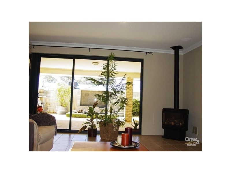 12 Campion Way, Lakelands WA 6210