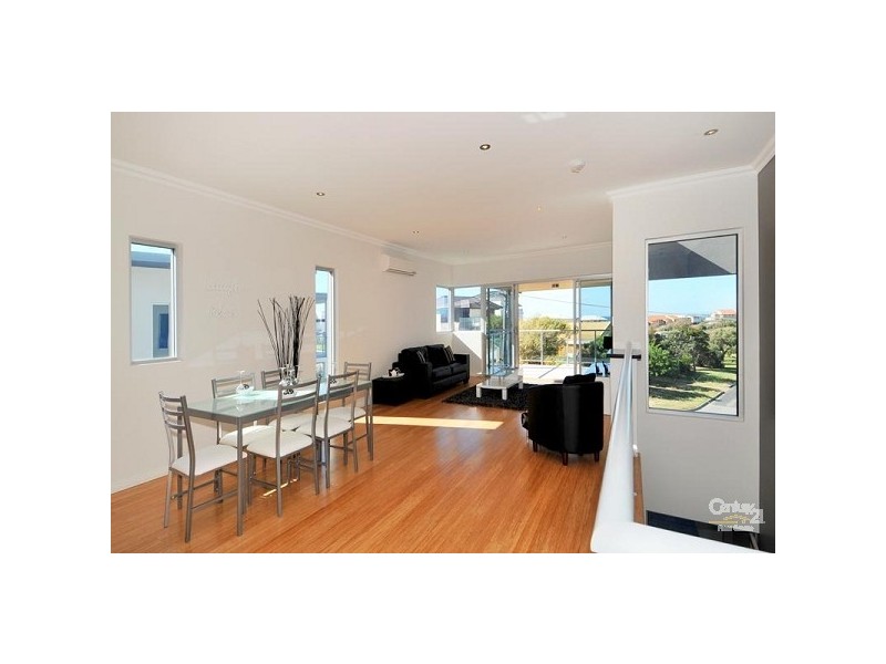 21a Oversby Street, Halls Head WA 6210