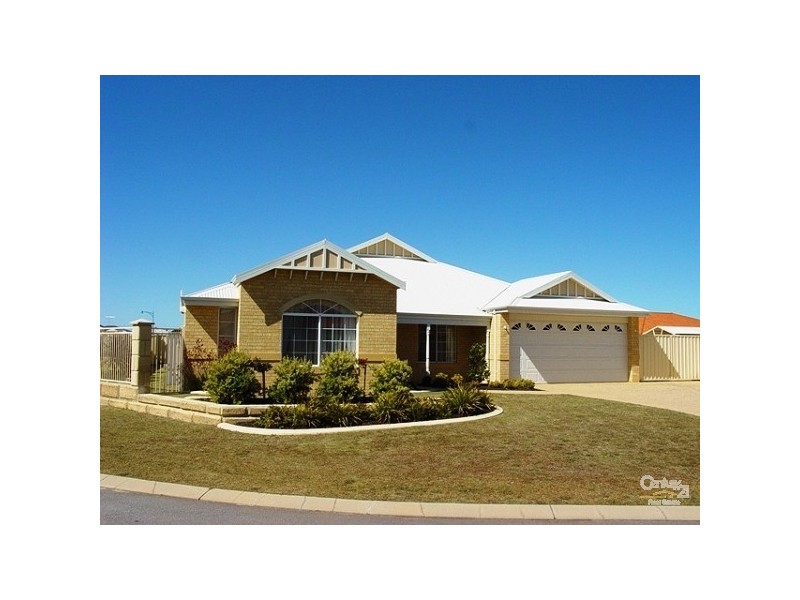11 Lord Hobart Drive, Madora Bay WA 6210