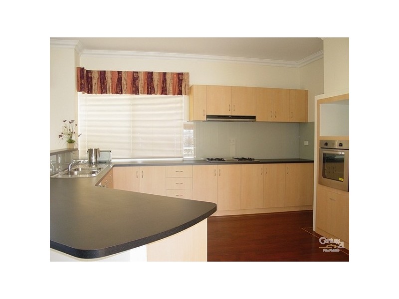 11 Lord Hobart Drive, Madora Bay WA 6210