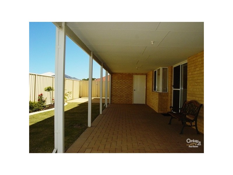 11 Lord Hobart Drive, Madora Bay WA 6210