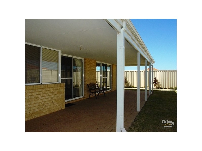 11 Lord Hobart Drive, Madora Bay WA 6210