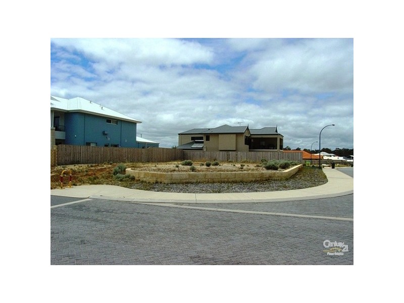 112 Boardwalk Blvd, Halls Head WA 6210