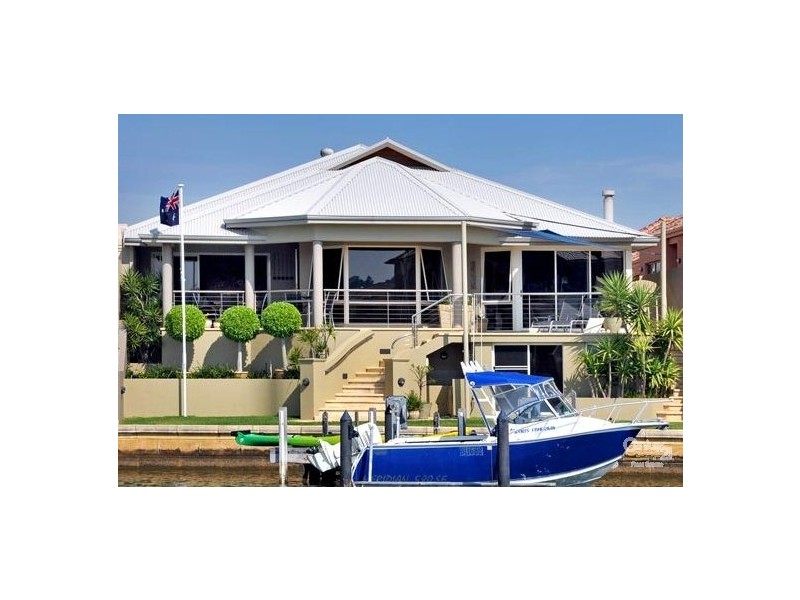 37 Aztec Island Retreat, Halls Head WA 6210