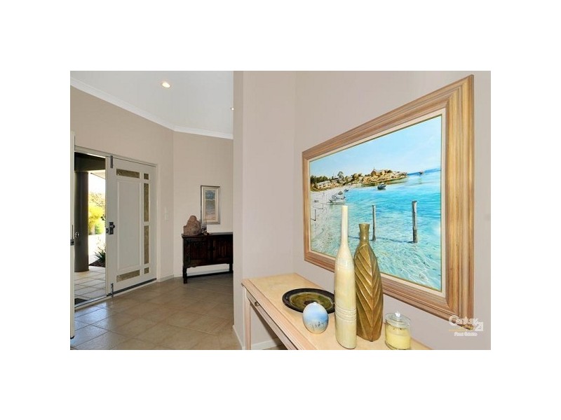 37 Aztec Island Retreat, Halls Head WA 6210