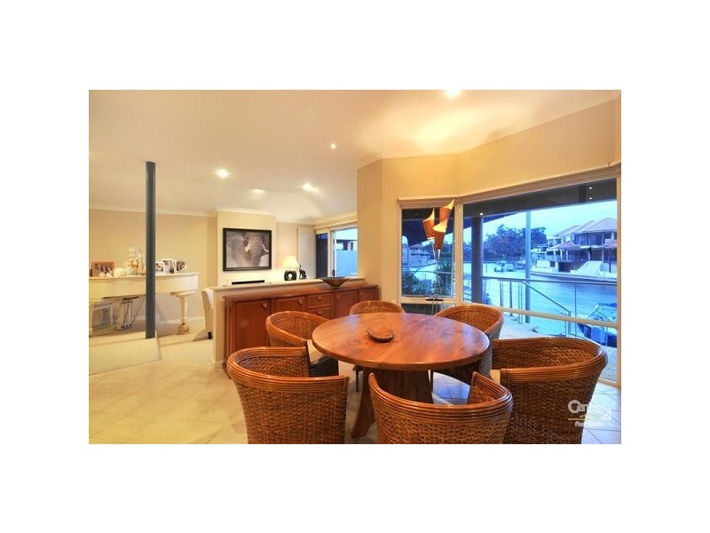 37 Aztec Island Retreat, Halls Head WA 6210