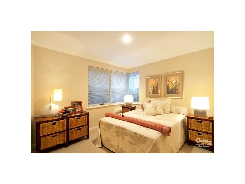 37 Aztec Island Retreat, Halls Head WA 6210