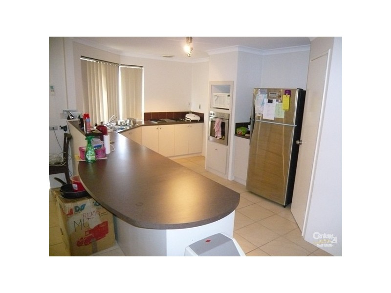 13 Malata Ridge, Lakelands WA 6180