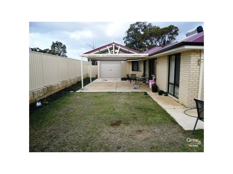 13 Malata Ridge, Lakelands WA 6180