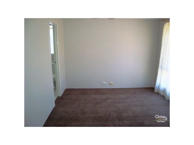 8 Portmarnock Circle, Halls Head WA 6210