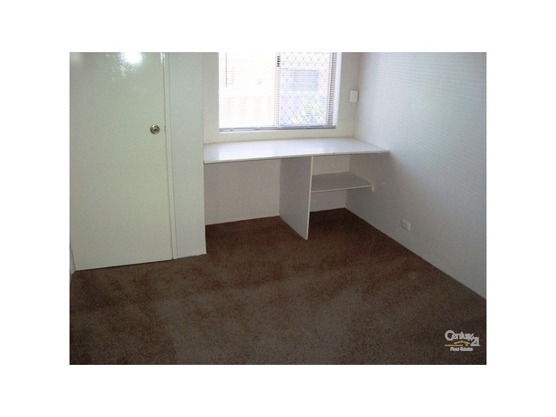 8 Portmarnock Circle, Halls Head WA 6210