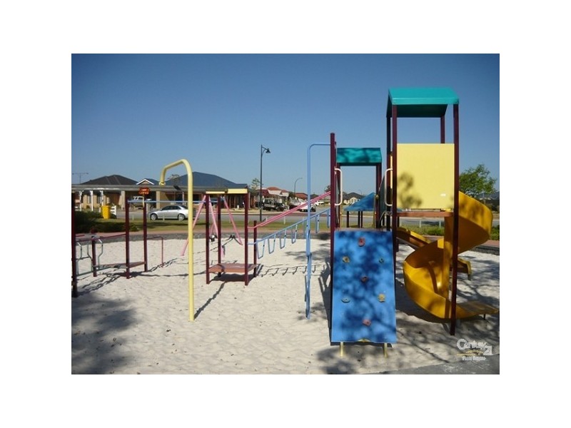 8 Woodstock Turn, Ravenswood WA 6208