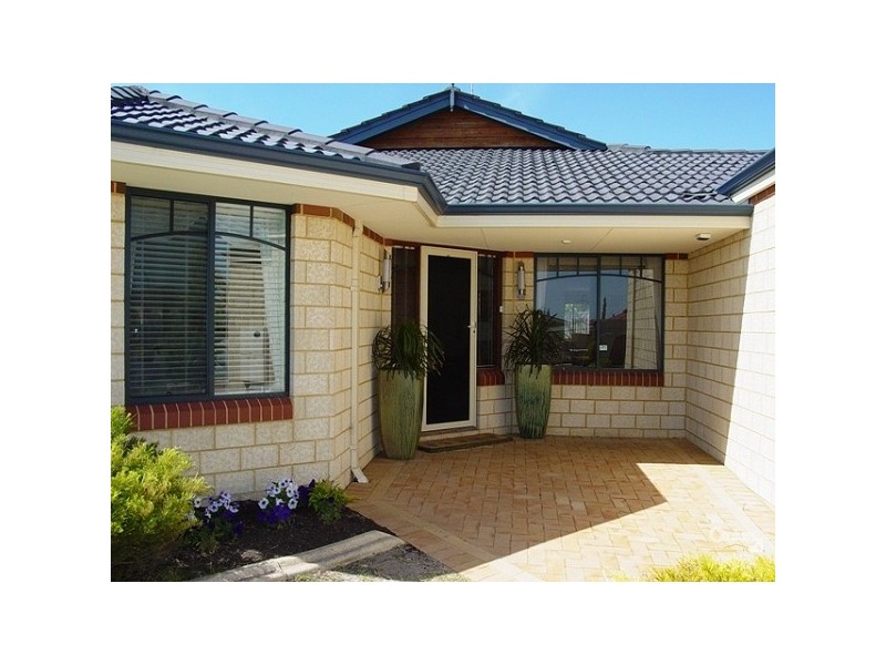 12 Castaway Cove, Halls Head WA 6210
