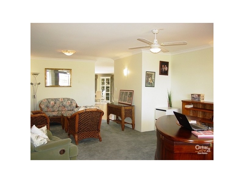 12 Castaway Cove, Halls Head WA 6210