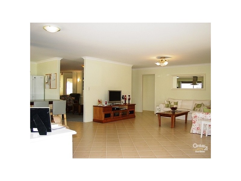 12 Castaway Cove, Halls Head WA 6210