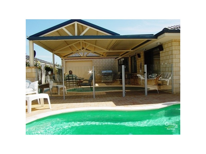 12 Castaway Cove, Halls Head WA 6210