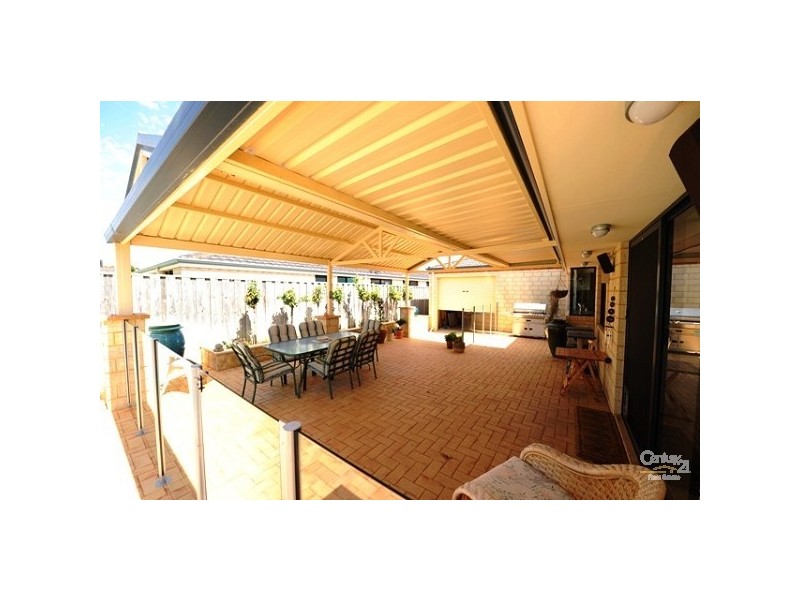 12 Castaway Cove, Halls Head WA 6210