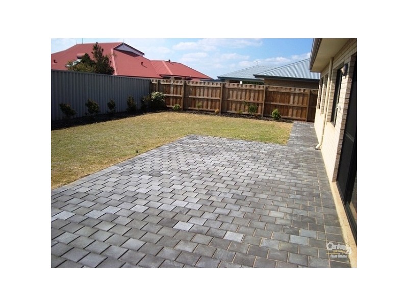 5 Scarab Court, Halls Head WA 6210
