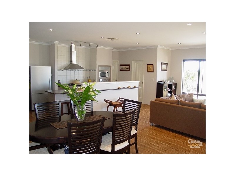 8 Tammin Court, Dawesville WA 6211