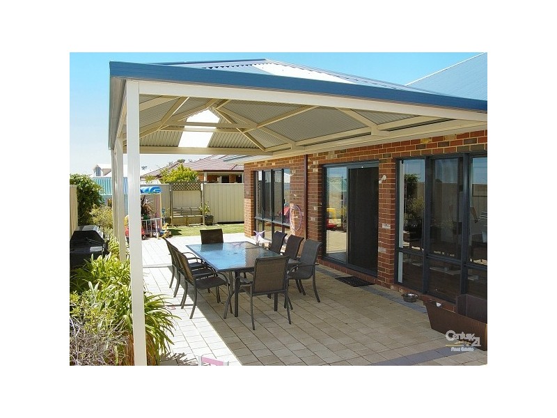 8 Tammin Court, Dawesville WA 6211