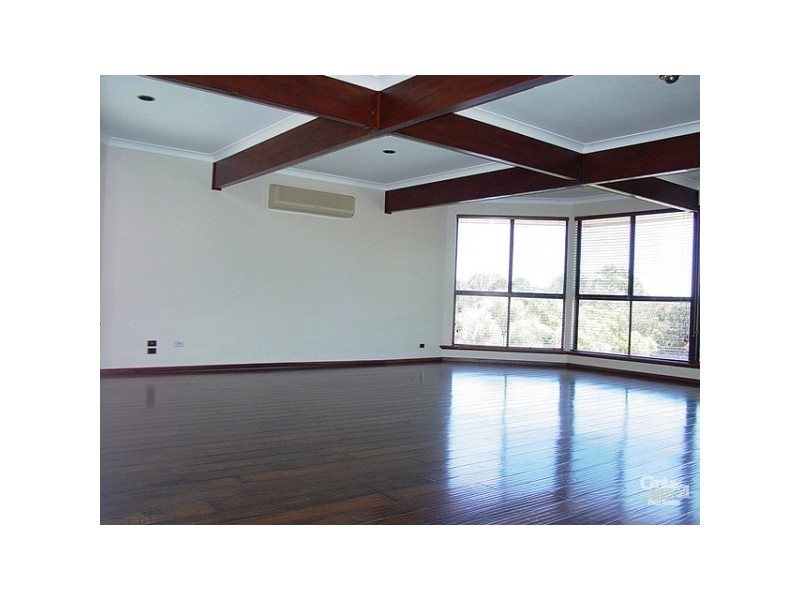 45 Oaklands Avenue, Halls Head WA 6210