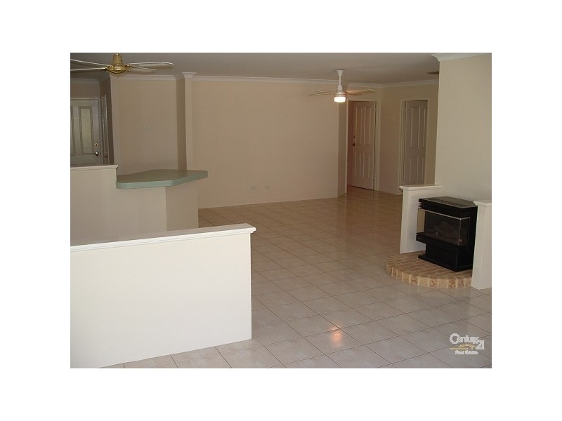 10 Hotspur Way, Greenfields WA 6210