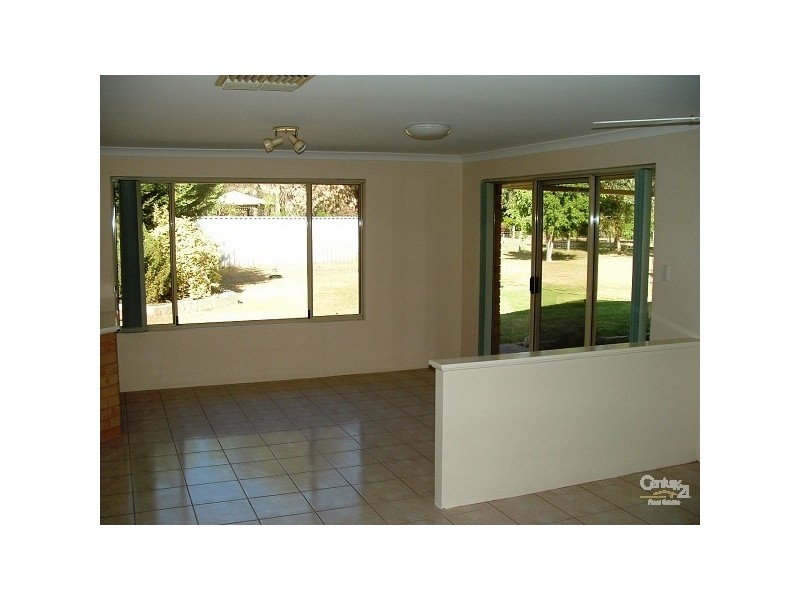 10 Hotspur Way, Greenfields WA 6210