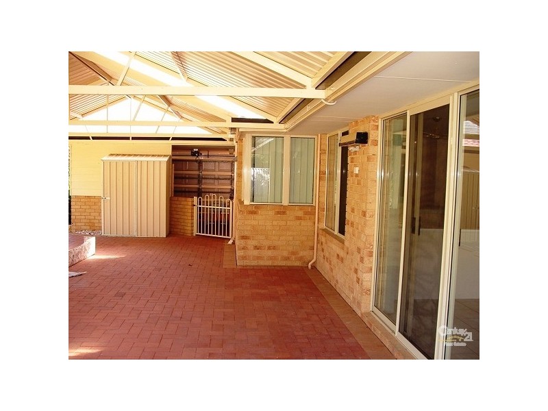 10 Hotspur Way, Greenfields WA 6210