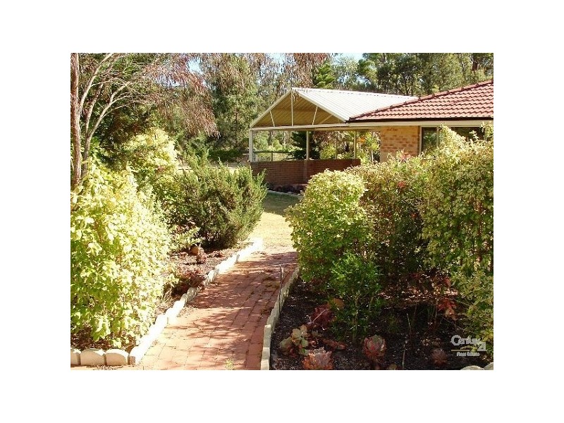 10 Hotspur Way, Greenfields WA 6210