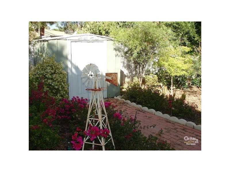 10 Hotspur Way, Greenfields WA 6210