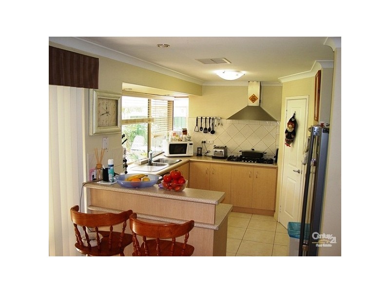 4 Newstead Close, Halls Head WA 6210