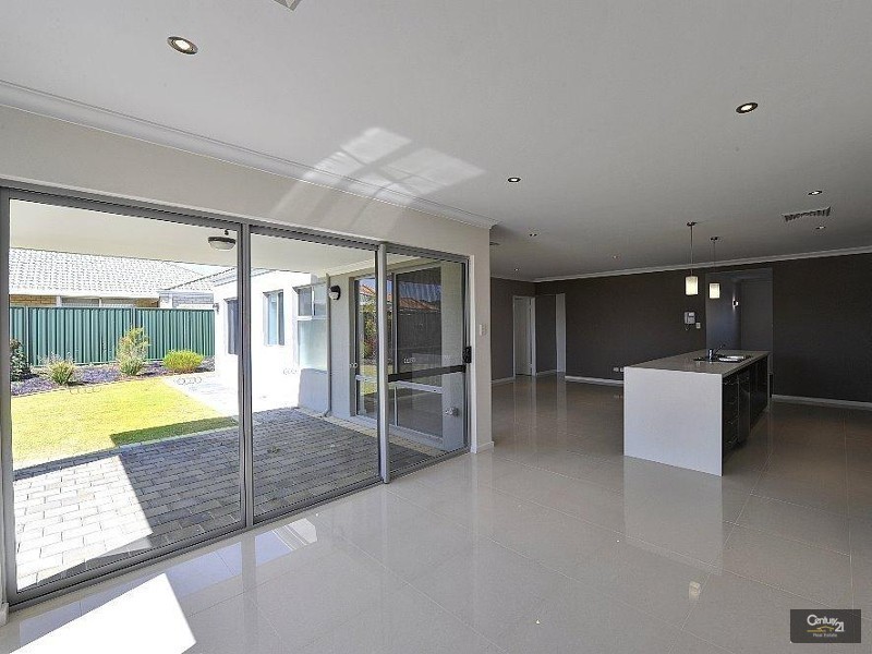 41 Tasman Loop, Dudley Park WA 6210