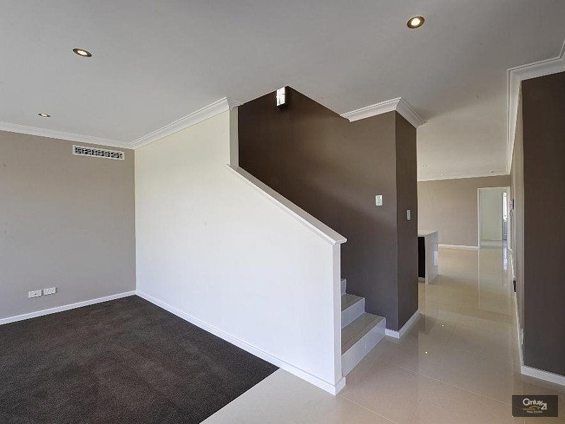 41 Tasman Loop, Dudley Park WA 6210