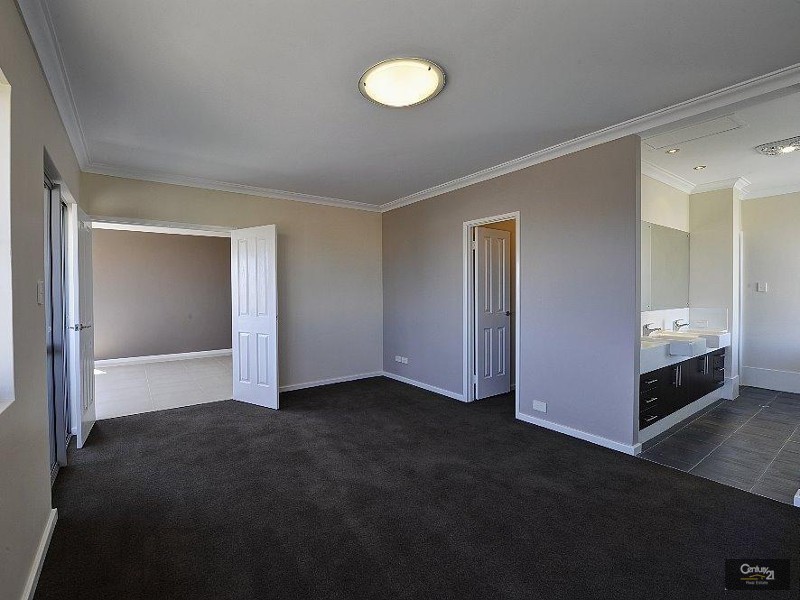 41 Tasman Loop, Dudley Park WA 6210