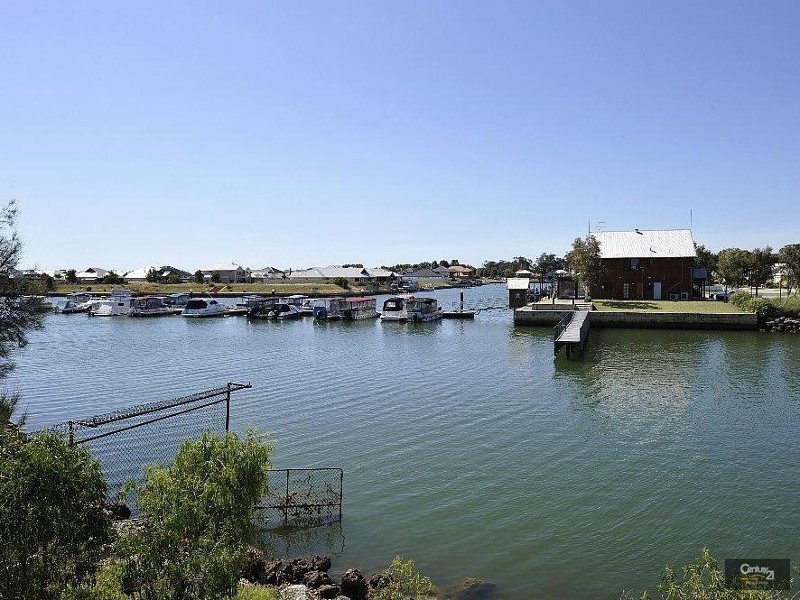 41 Tasman Loop, Dudley Park WA 6210