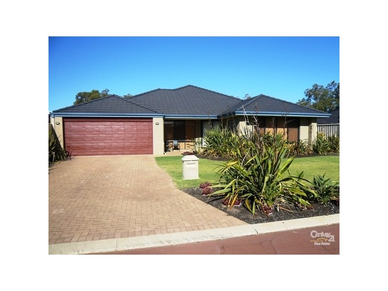4 Chalice Rise, Lakelands WA 6180