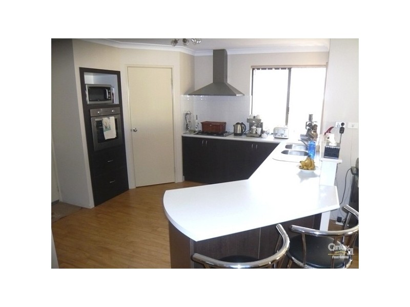 4 Chalice Rise, Lakelands WA 6180