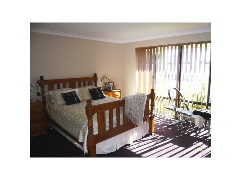 4 Chalice Rise, Lakelands WA 6180