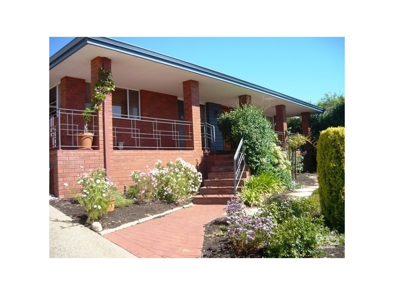18 Carina Circle, Halls Head WA 6210