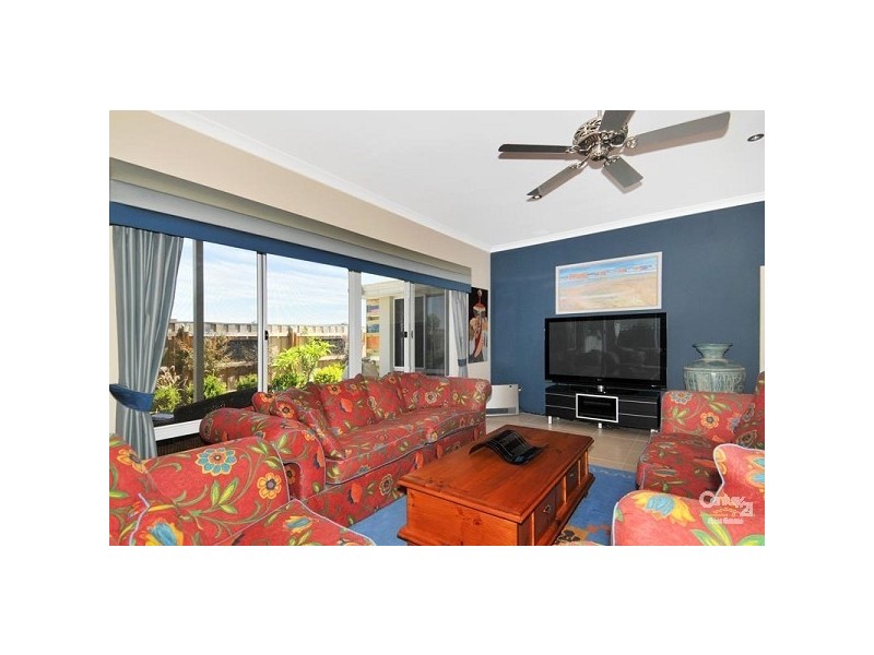 5 Dalona Parkway, Lakelands WA 6180