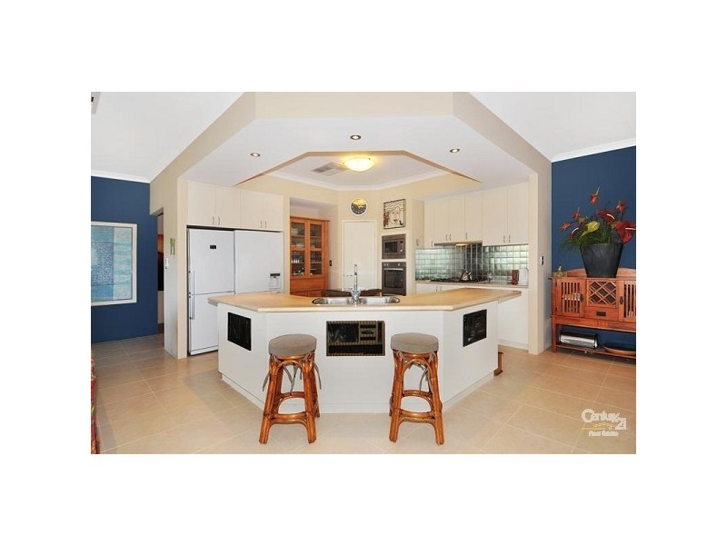 5 Dalona Parkway, Lakelands WA 6180