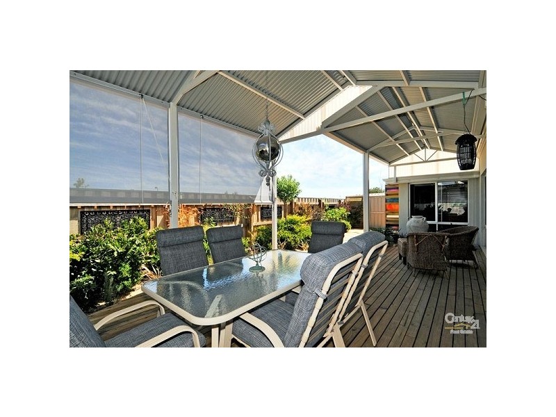 5 Dalona Parkway, Lakelands WA 6180