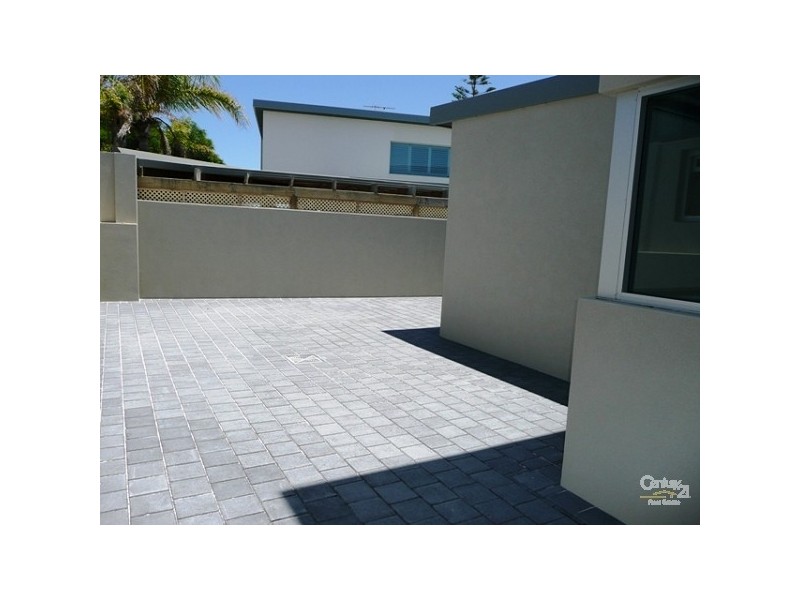 21C Oversby Street, Halls Head WA 6210